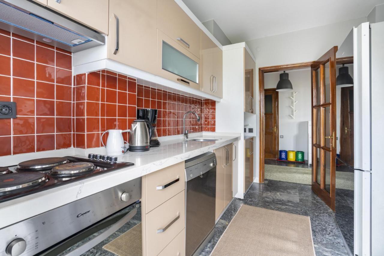 Spacious Flat Near Caddebostan Coast Apartman Isztambul Kültér fotó